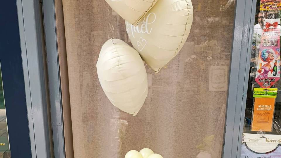 helium-luficsomagolas-dekor