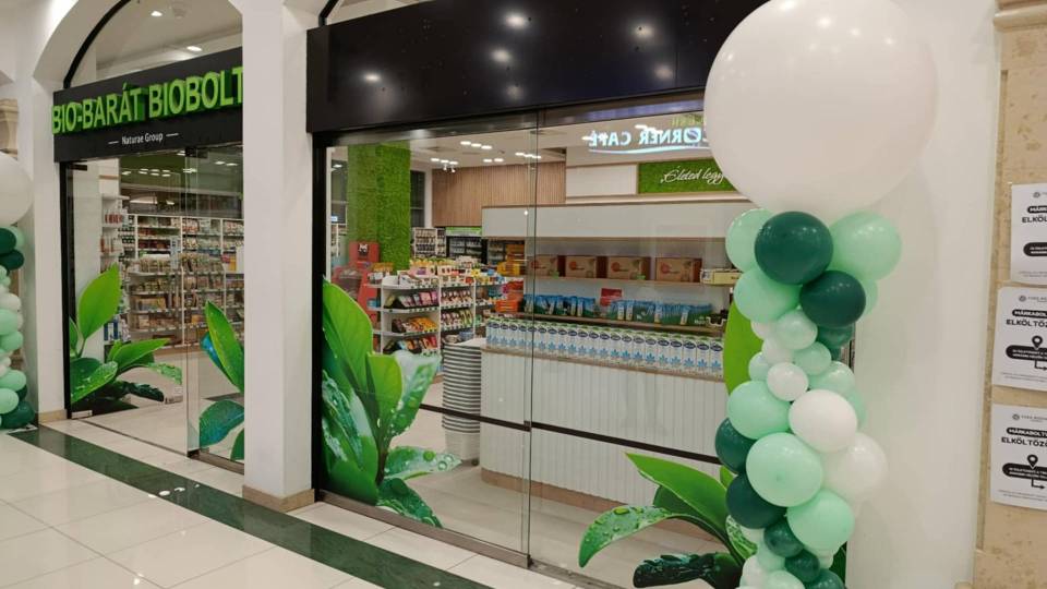 lufi-oszlop-megnyito-budapest