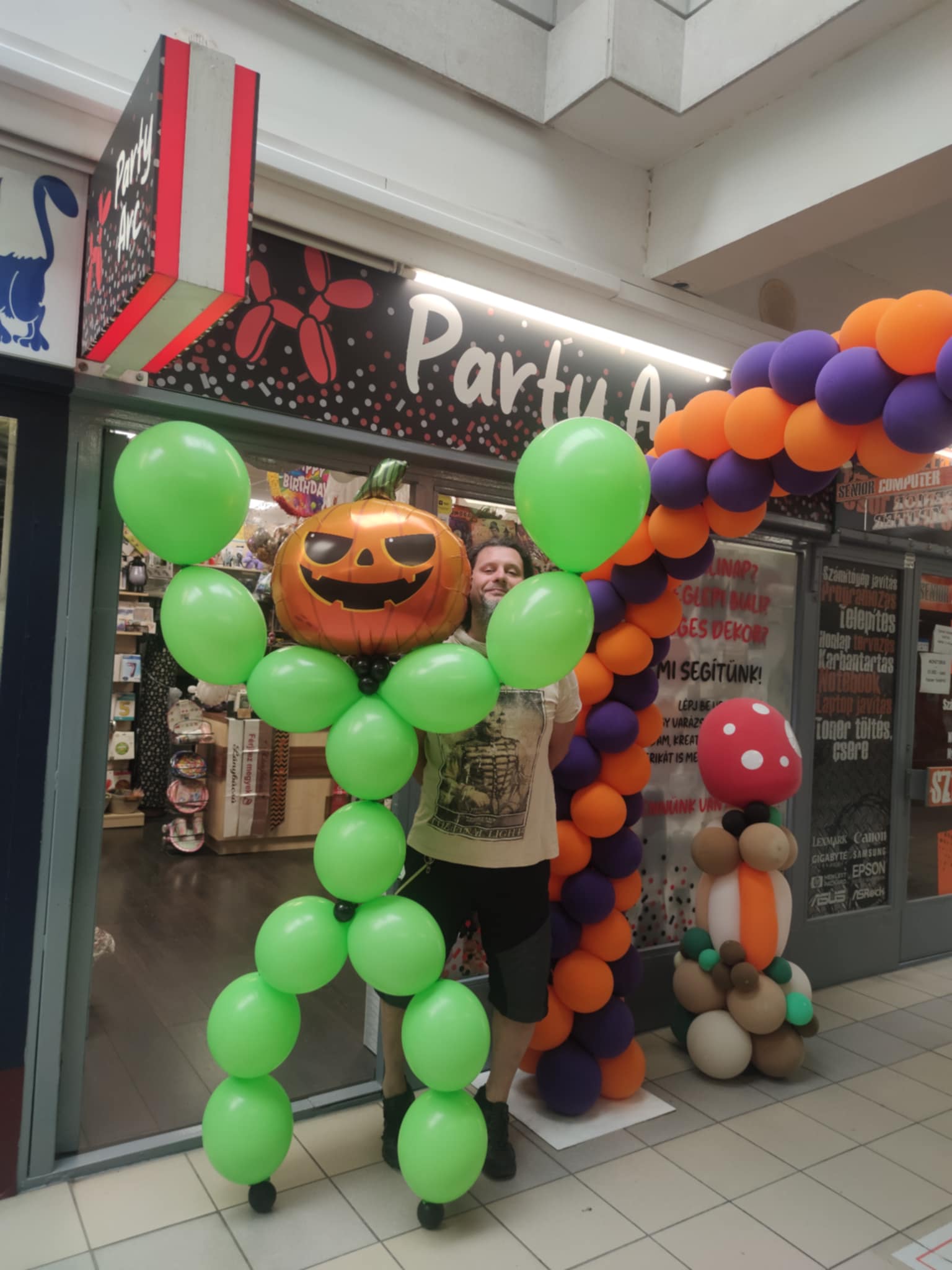 Halloween tökfigura lufiból